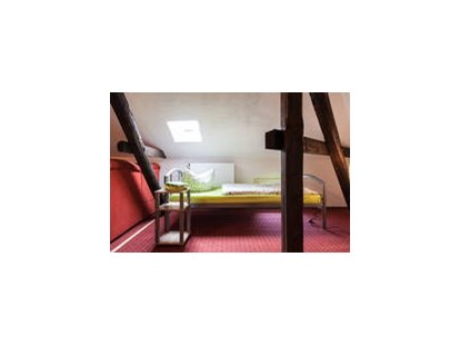 Monteurwohnung - Badezimmer: Gemeinschaftsbad - gemütliches Mehrbettzimmr,sehr ruhig gelegen - Pension Riel