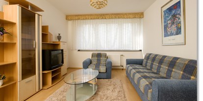 Monteurwohnung - Zimmertyp: Mehrbettzimmer - Köln - Wohnzimmer - Apartment 2, vollausgestattete Wohnung für 5 - 6 Personen