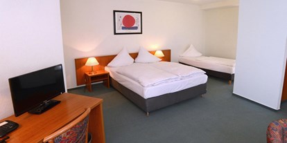 Monteurwohnung - PLZ 30629 (Deutschland) - Monteurzimmer mit TV für 3 Personen - Einzel-/Doppel-/Mehrbettzimmer