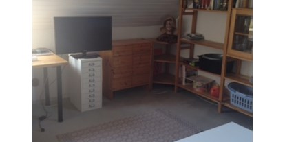 Monteurwohnung - PLZ 30457 (Deutschland) - Monteurzimmer in Garbsen in einem hellen, freundlichen möbliertem Zimmer. - 1 Zimmer mit eigenem Bad 20 qm hell 