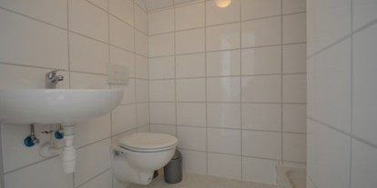Monteurwohnung - Zimmertyp: Mehrbettzimmer - Hessen Süd - J&P Brunetti Zimmervermietung Uferstr. 9 Trebur