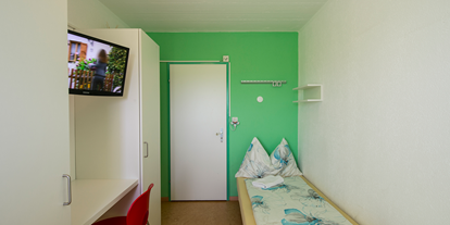 Monteurwohnung - Küche: eigene Küche - Schweiz - Monteurzimmer mit Du/Wc auf Etage - SleepBox