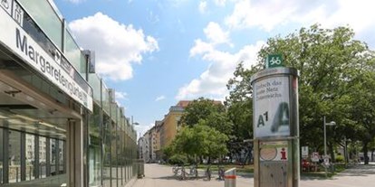 Monteurwohnung - TV - Wien - Margaretengürtel ist 3 min zu Fuß entfernt -  Apartments für 1 oder 2 Personen