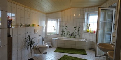 Monteurwohnung - Schwandorf - Badezimmer der Monteurunterkunft Schwandorf - Gemütliche Wohnung 85qm² zu Vermieten