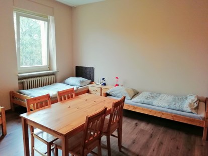 Monteurwohnung - Badezimmer: Gemeinschaftsbad - Bayern - Franz Berg Apartments