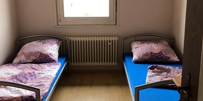 Monteurwohnung - Badezimmer: Gemeinschaftsbad - Stuttgart - Doppelzimmer - Wohnheim Esslingen  und Fellbach 