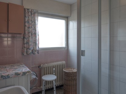 Monteurwohnung - Badezimmer: Gemeinschaftsbad - Region Schwaben - Sonnenzimmer