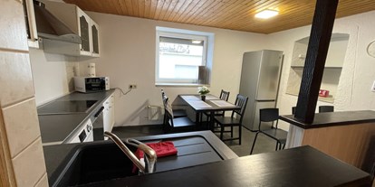 Monteurwohnung - Zimmertyp: Einzelzimmer - Hessen Süd - Küche - Ferienwohnung am Stadtrand (WLAN INKLUSIVE)