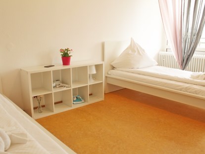 Monteurwohnung - Zimmertyp: Einzelzimmer - Bremen - Doppelzimmer Einzelbetten - Monteurhaus Bremen 