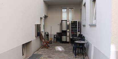 Monteurwohnung - PLZ 70435 (Deutschland) - unser Raucherbereich - Millenium Boarding House