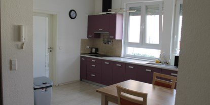 Monteurwohnung - Badezimmer: Gemeinschaftsbad - Stuttgart - Kochen wie zu Hause - Millenium Boarding House