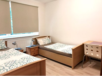 Monteurwohnung - Einzelbetten - Schlafzimmer doppelt, double bedroom - Top Wohnungen möbliert in Mönchengladbach, Viersen, Krefeld