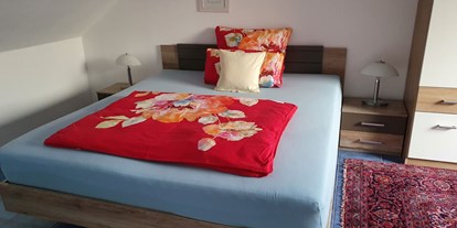 Monteurwohnung - Zimmertyp: Doppelzimmer - Hessen Süd - Blaues Zimmer Wohnung DG - Ferienwohnung Hahn in Fulda