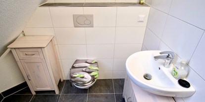 Monteurwohnung - Badezimmer: Gemeinschaftsbad - Region Schwaben - WC - Monteurzimmer Ostalb 