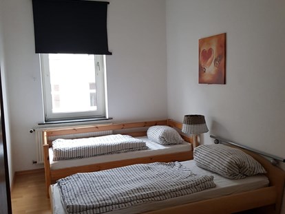 Monteurwohnung - Zimmertyp: Einzelzimmer - Deutschland - 2 Bett Schlafzimmer - Apartment Monteurzimmer Duisburg