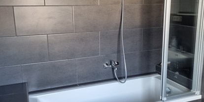 Monteurwohnung - PLZ 40545 (Deutschland) - Badewanne/ Dusche - Monteurswohnung TAKAppartement Dormagen OG