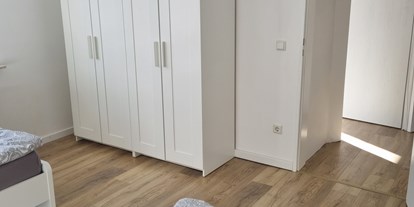 Monteurwohnung - Küche: eigene Küche - Düsseldorf - Schlafzimmer - Monteurswohnung TAKAppartement Dormagen OG