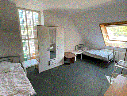 Monteurwohnung - Parkplatz: eigener Parkplatz vorhanden - Niedersachsen - Schlafzimmer mit Einzelbetten - Monteurzimmer