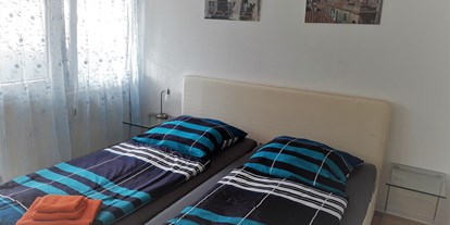 Monteurwohnung - Leimen (Rhein-Neckar-Kreis) - Schlafzimmer Nr 1
Die Betten können separat gestellt werden. - gemütliche moderne Wohnung / Monteurzimmer Nähe Heidelberg
