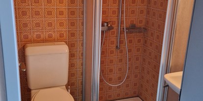 Monteurwohnung - Art der Unterkunft: Apartment - Schweiz - Grosses Zimmer mit eigenem Bad und Balkon in Schüpbach