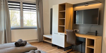 Monteurwohnung - Badezimmer: eigenes Bad - Bremen - BASSWOOD ROOMS