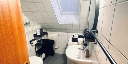 Monteurwohnung - PLZ 30453 (Deutschland) - Badezimmer  - Dachnest City Apartment