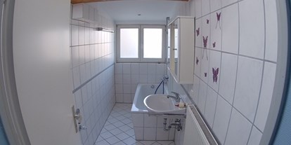 Monteurwohnung - Karben - Badezimmer - Schöne Unterkünfte nahe Frankfurt am Main