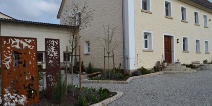 Monteurwohnung - Neunkirchen am Brand - seperater Eingangsbereich inklusive Sitzecke - Frankenferien