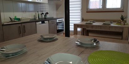 Monteurwohnung - Schwäbisch Gmünd - Küche mit Essplatz - Monteurunterkunft Ochsen 