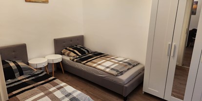 Monteurwohnung - Köln, Bonn, Eifel ... - Schlafzimmer - auszeit appartements & rooms