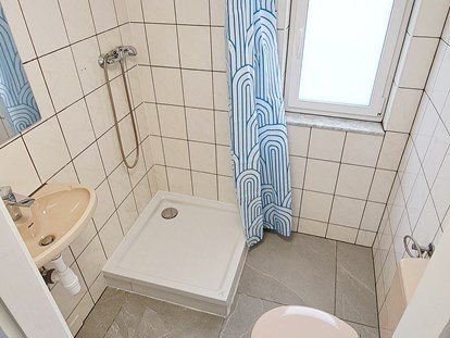 Monteurwohnung - Badezimmer: eigenes Bad - Hessen - Monteurzimmer Offenbach am Main