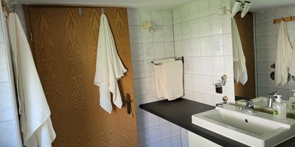 Monteurwohnung - Mühlheim - Badezimmer  - Großkrotzenburg