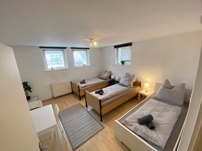 Monteurwohnung - Zimmertyp: Doppelzimmer - Hessen - Schlafzimmer, HomeRent Unterkunft in Bad Vilbel - HomeRent in Bad Vilbel, Maintal, Schöneck, Niederdorfelden uvm. 