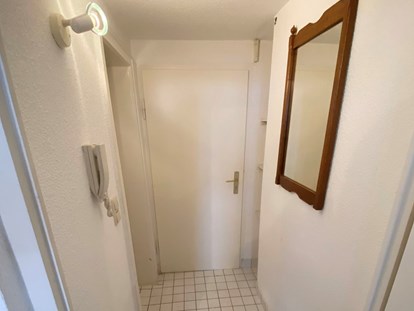 Monteurwohnung - Zimmertyp: Doppelzimmer - Hessen - Flur, HomeRent Unterkunft in Bad Vilbel - HomeRent in Bad Vilbel, Maintal, Schöneck, Niederdorfelden uvm. 