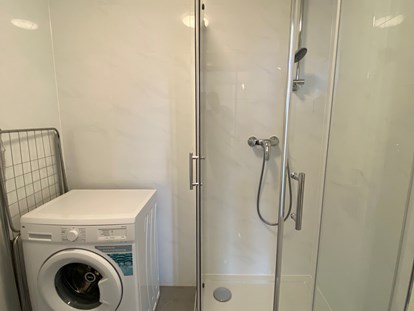Monteurwohnung - Zimmertyp: Doppelzimmer - Dusche + Waschmaschine - Monteurwohnungen in Klagenfurt am Wörthersee