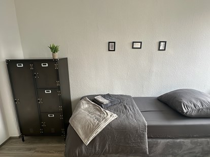Monteurwohnung - Badezimmer: Gemeinschaftsbad - Deutschland - TOP modernisierte Wohnung in Hagen. Endlich auch für Handwerker!