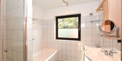Monteurwohnung - Badezimmer: Gemeinschaftsbad - Wien - Bad - Appartement Martin 1