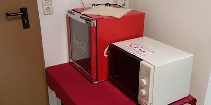 Monteurwohnung - Badezimmer: eigenes Bad - Nürnberg - Kühlschrank und Mikrowelle - Monteurzimmer Heroldsberg