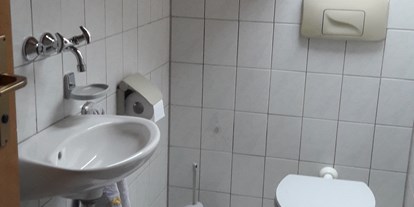 Monteurwohnung - Art der Unterkunft: Gästehaus - Baden-Württemberg - separates WC im Dachgeschoss - Gästehaus VERA