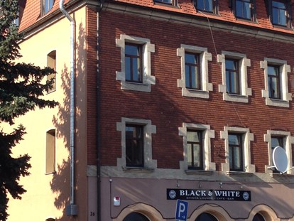 Monteurwohnung - Kaffeemaschine - Nürnberg - Gebäude  in dem die Wohnungen sind - Fewoböhm 