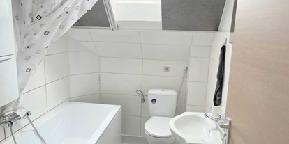 Monteurwohnung - Badezimmer: eigenes Bad - Köln - Badezimmer, HomeRent Unterkunft in Leverkusen - HomeRent in Leverkusen