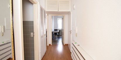 Monteurwohnung - Zimmertyp: Mehrbettzimmer - Köln - Flur, HomeRent Unterkunft in Bergisch Gladbach - HomeRent in Bergisch Gladbach