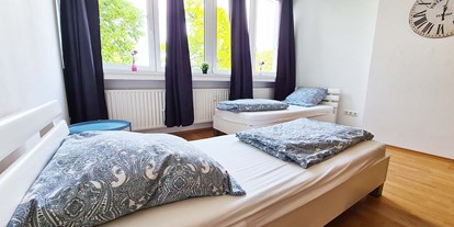 Monteurwohnung - Küche: eigene Küche - Düsseldorf - Schlafzimmer, HomeRent Unterkunft in Langenfeld - HomeRent in Langenfeld