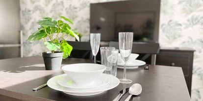 Monteurwohnung - Küche: eigene Küche - Düsseldorf - Wohn-/Esszimmer, HomeRent Unterkunft in Neuss - HomeRent in Neuss