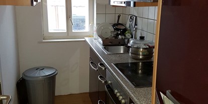 Monteurwohnung - Stuttgart / Kurpfalz / Odenwald ... - Küche mit Herd - Wohnung