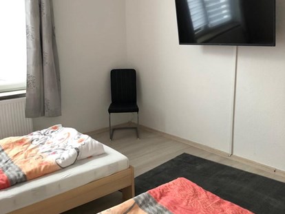Monteurwohnung - Zimmertyp: Einzelzimmer - Bremen - Detailfoto ( 2 - Bett Zimmer ) in der 3 Raum Wohnung Stadtteil - Lehe  ( Leher Bahnhof )  - Cityhome Bremerhaven