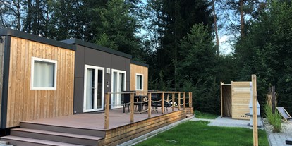 Monteurwohnung - Schwandorf - Außenansicht - Mobilheim mit Sauna und Whirlpool (WA103)