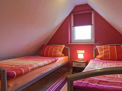Monteurwohnung - Zimmertyp: Mehrbettzimmer - Niedersachsen - Extra Schlafzimmer DG  - Apartment Haus am Grün