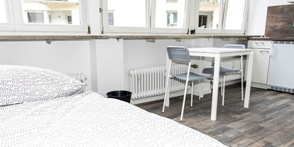 Monteurwohnung - Bettwäsche: Bettwäsche inklusive - Stuttgart - günstige Tagespreise oder auch gerne noch günstiger zum Monatspreis - Urbanbnb bietet Zimmer und Ferienwohnungen in Stuttgart