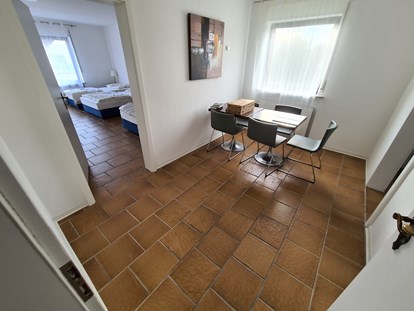Monteurwohnung - Badezimmer: Gemeinschaftsbad - Deutschland - Essbereich im 1. OG  - Haus Herberge am Waldrand 